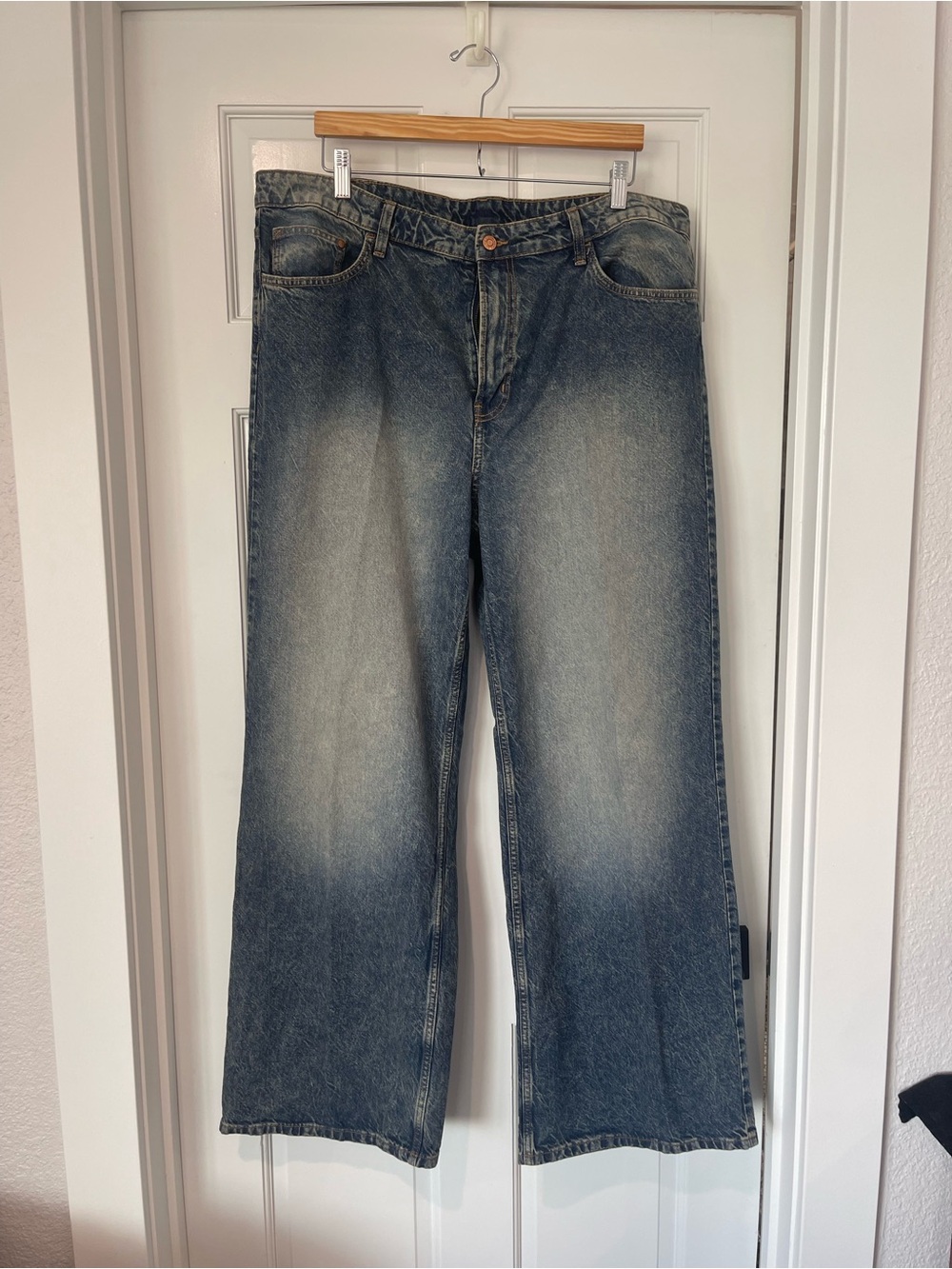 Wide-Leg Washed Blue Jeans